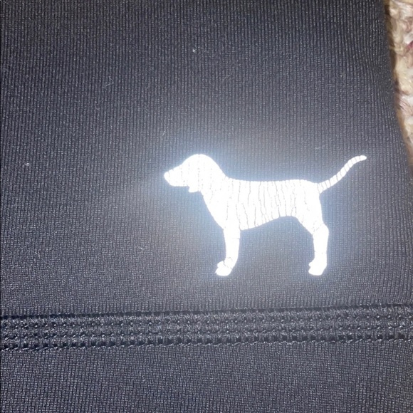 Women’s Pink Yoga Victoria Secret Capri Leggings - Picture 2 of 5